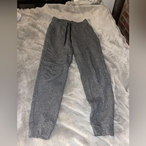 Lululemon scuba joggers size 4